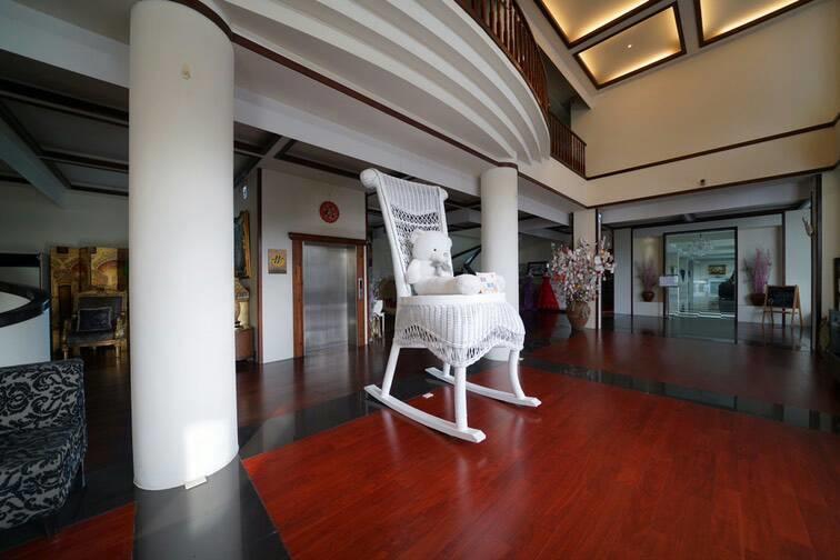 Empire Pacific Castle Hotel Yangmei Exterior photo